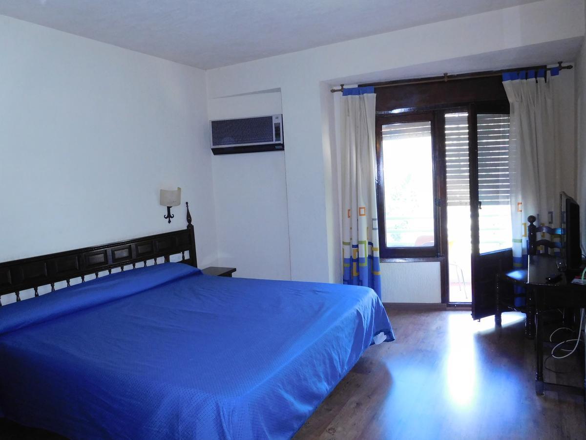 Hotel Restaurante Las Galias Zuera Zewnętrze zdjęcie