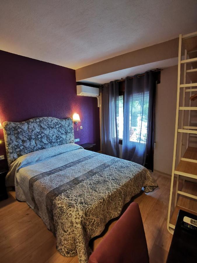 Hotel Restaurante Las Galias Zuera Zewnętrze zdjęcie